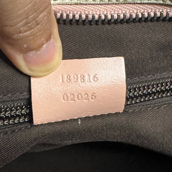 GUCCI canvass crossbody bag in pink and white - Picture 15 of 17